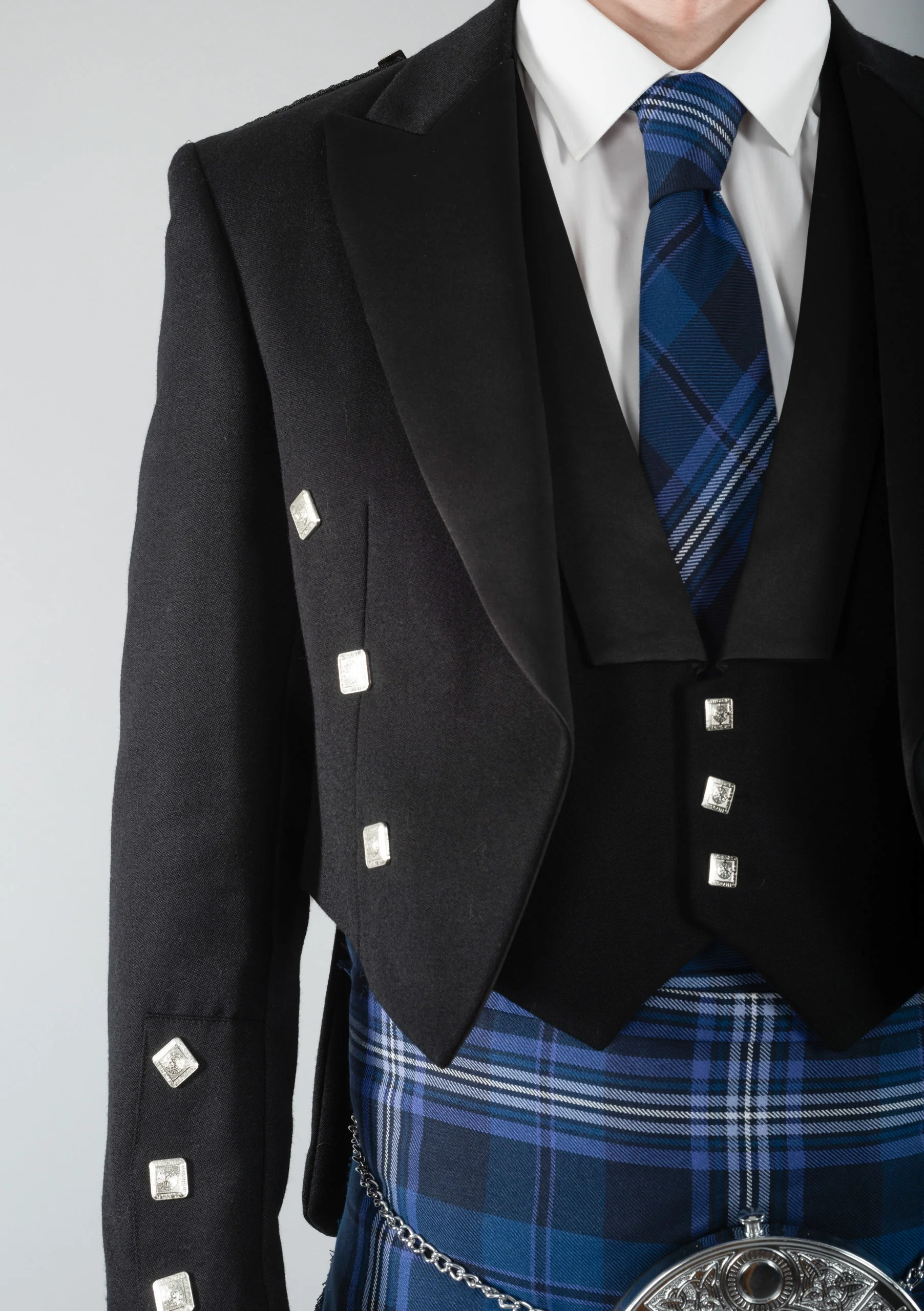 Kilt Society Essential - Black Prince Charlie Jacket & Vest - Image 5