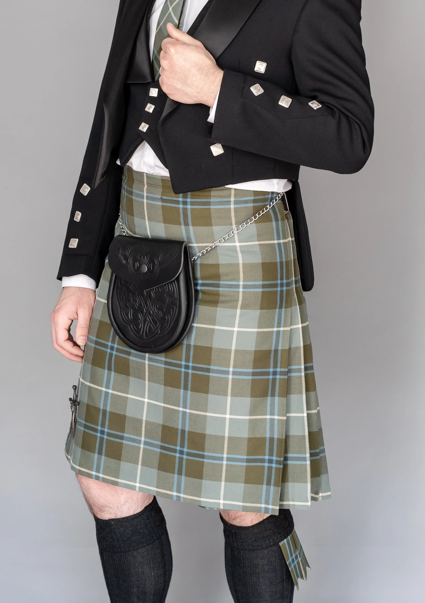 Men's Polyviscose 8 Yard Kilt - Douglas Weathered - Image 8