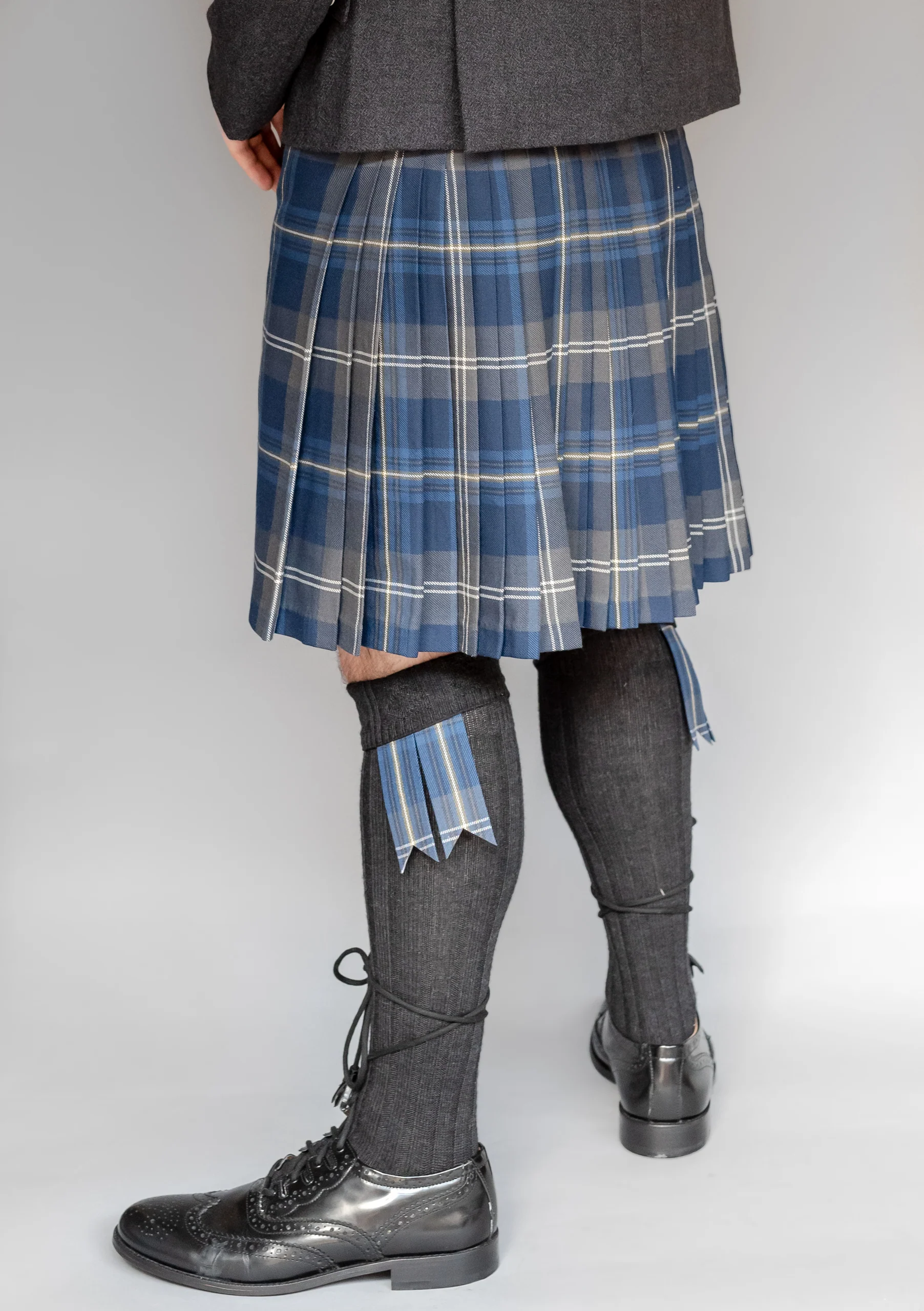 Men's Polyviscose 8 Yard Kilt - Persevere Moss Navy Tartan - Image 7