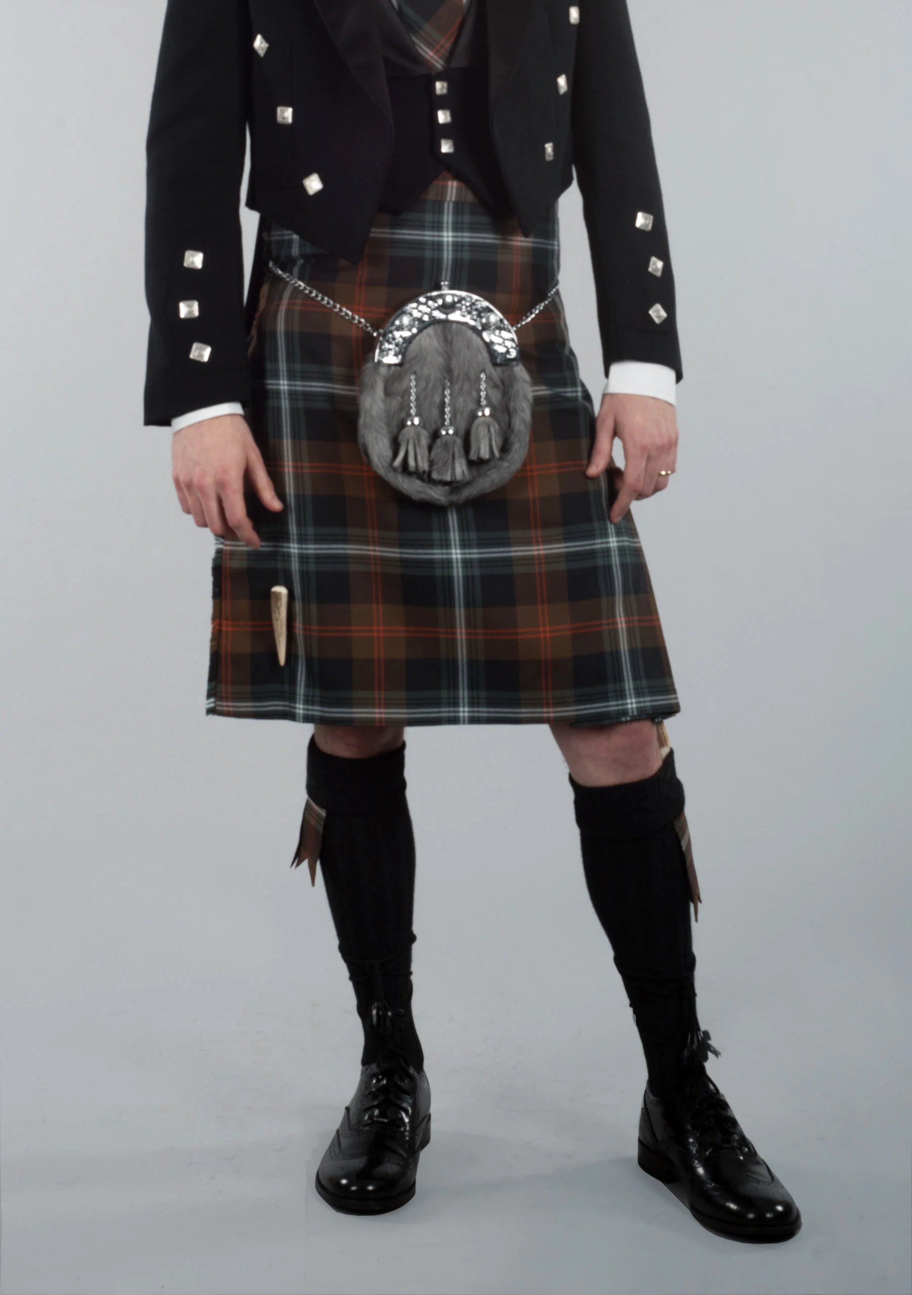 Men's Polyviscose 8 Yard Kilt -  Persevere Weathered Brown Tartan - Image 3