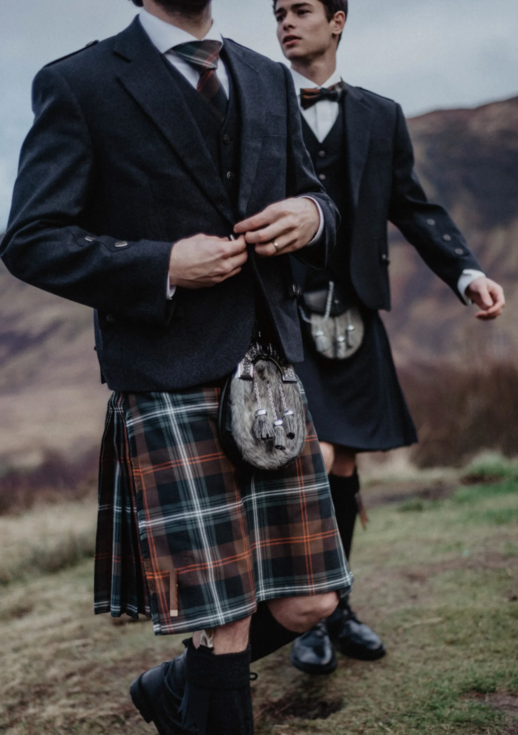 Men's Polyviscose 8 Yard Kilt -  Persevere Weathered Brown Tartan - Image 5
