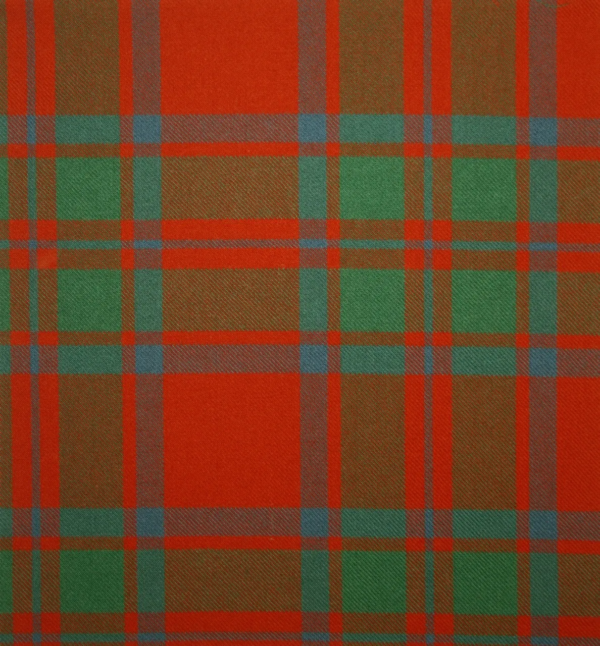 Traditional 8 Yard Custom Made Kilt - Lochcarron Braeriach 13oz Mediumweight Wool - Image 3