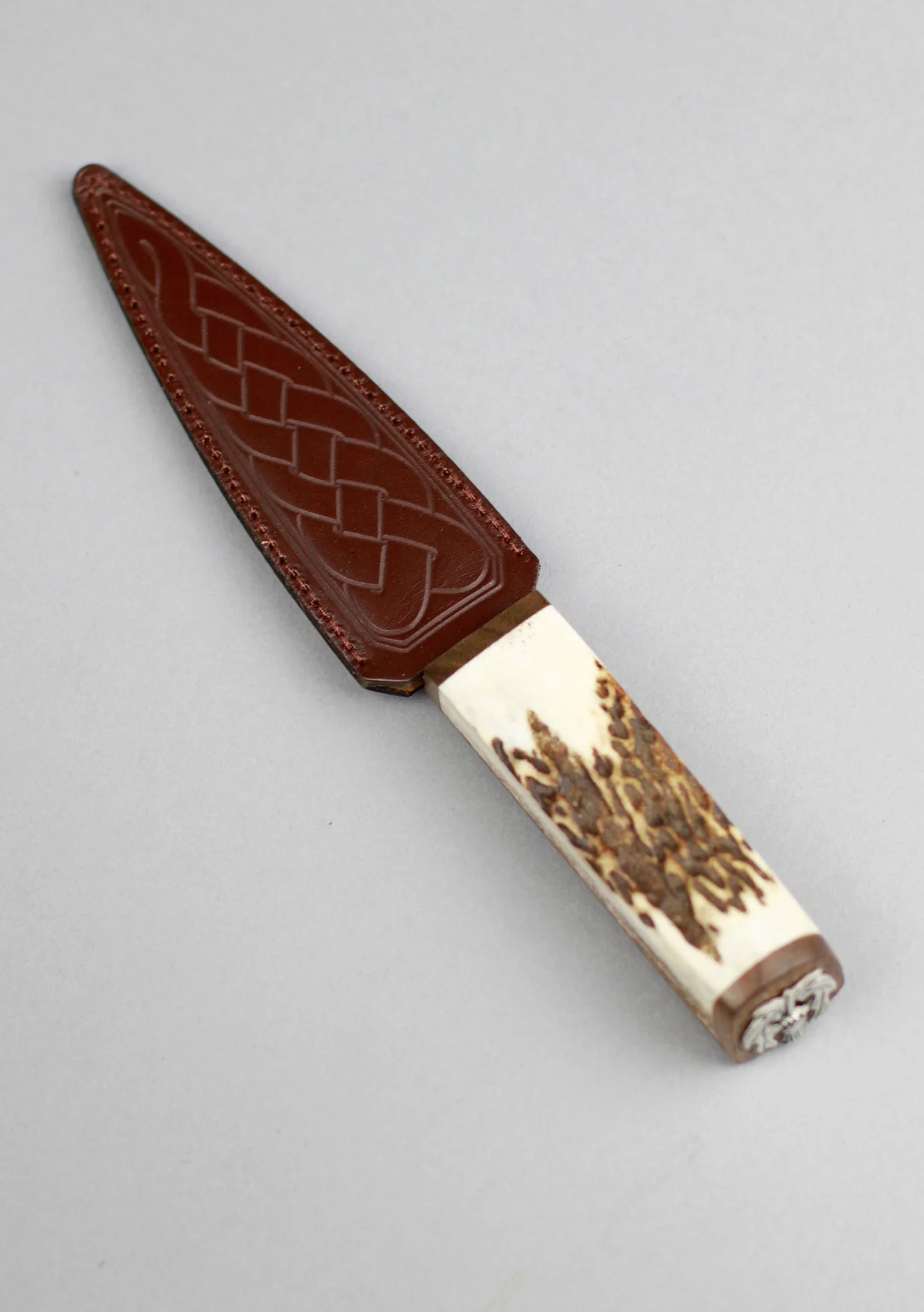 Stag Horn & Walnut Sgian Dubh - Image 4